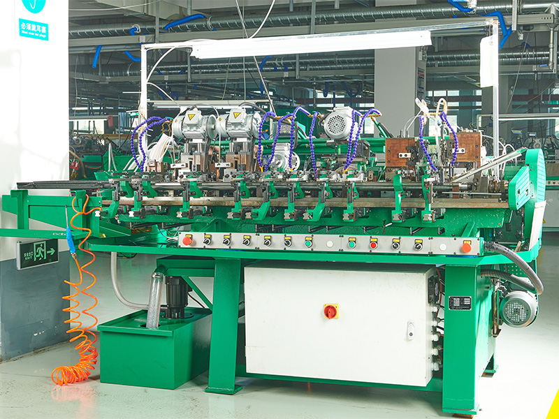 ミリング&スロッティングコンビネーションマシン 